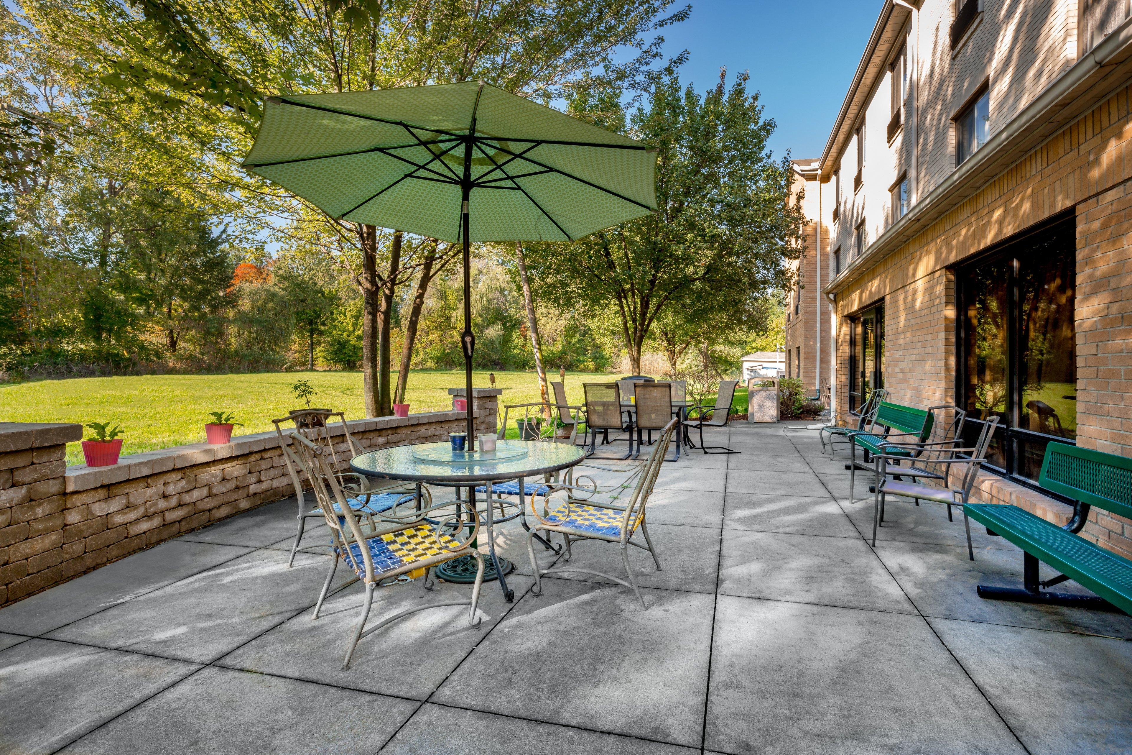 Holiday Inn Express Hotel & Suites Canton By Ihg Exterior photo