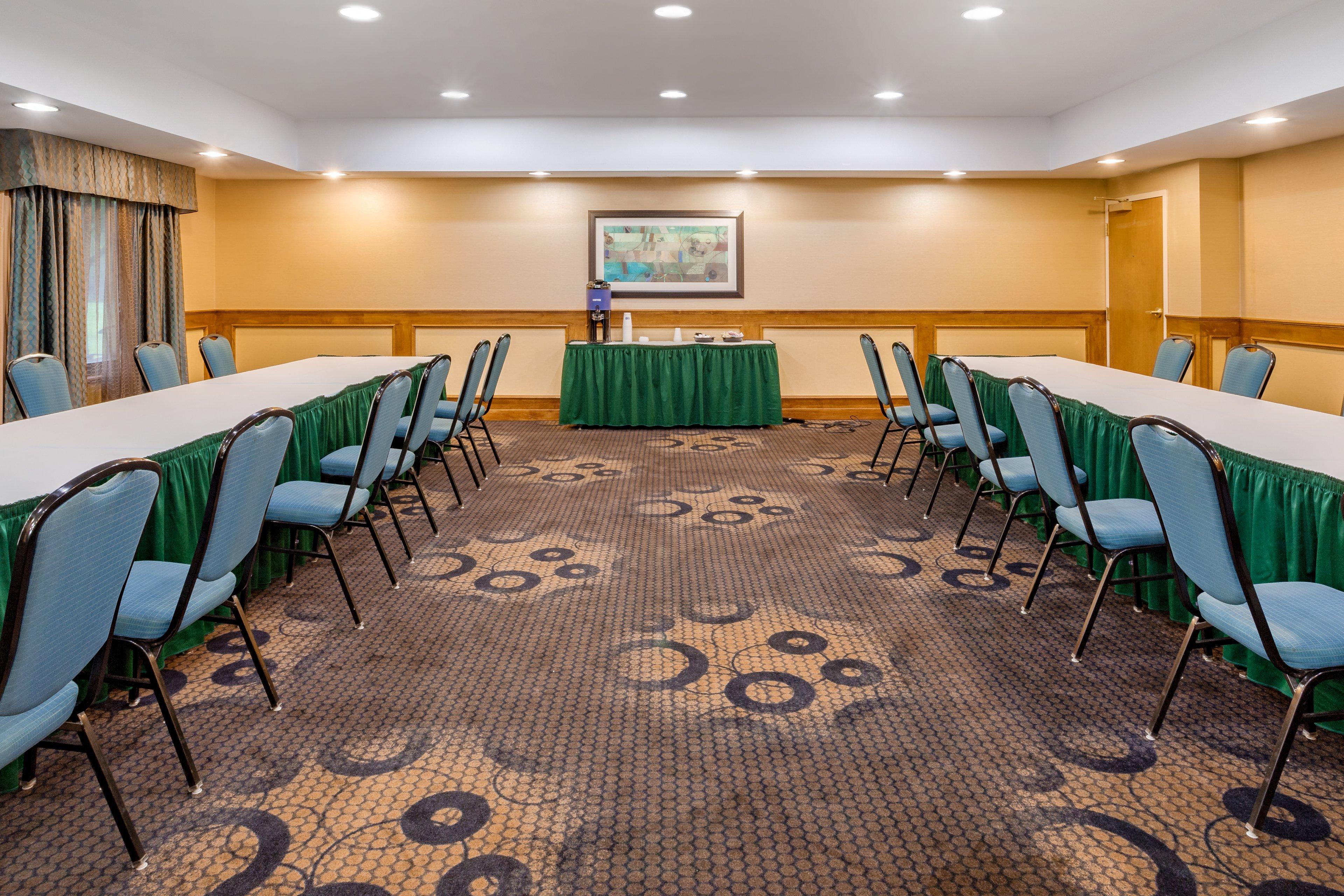 Holiday Inn Express Hotel & Suites Canton By Ihg Exterior photo