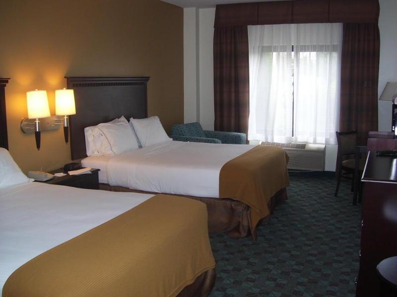 Holiday Inn Express Hotel & Suites Canton By Ihg Exterior photo